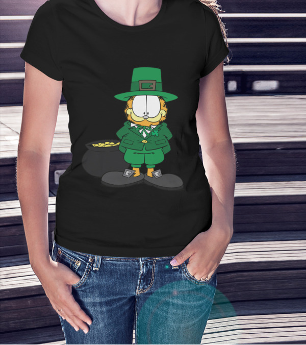 Garfield St. Patrick's Day Leprechaun With Pot Of Gold T-Shirt