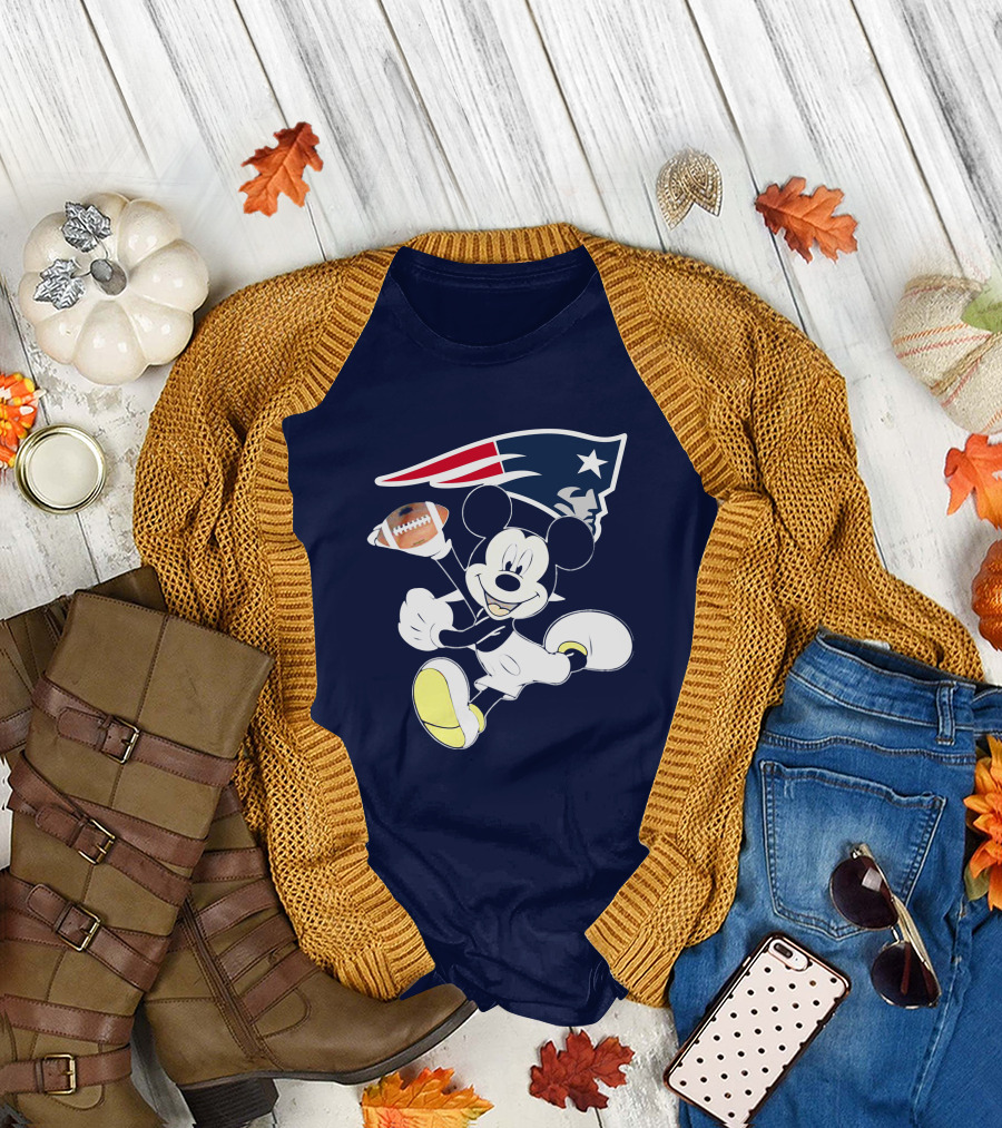Mickey Patriots Football Fan Crossover with Iconic New England T-Shirt