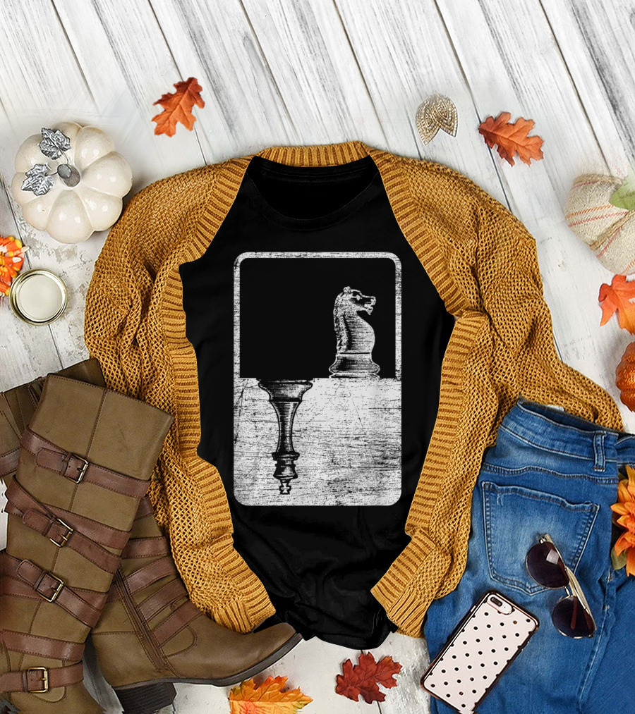 Chess Knight Pawn Reflection lfN8A T-Shirt