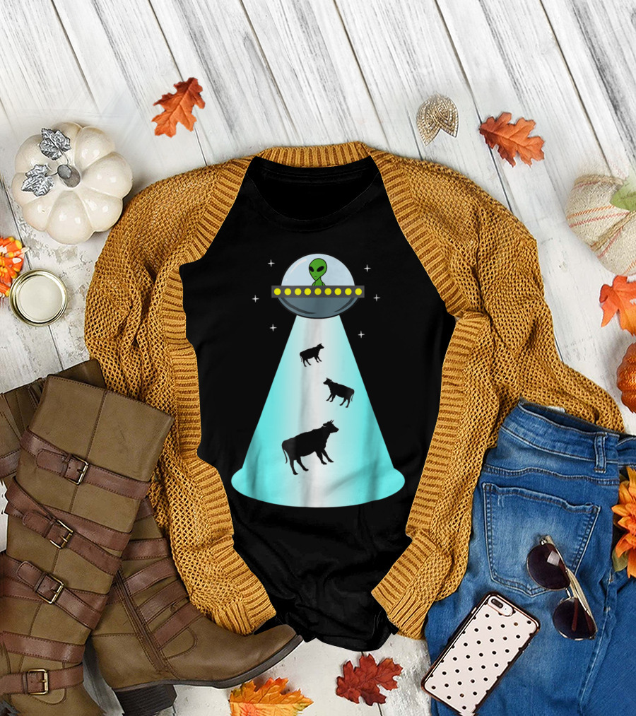 Alien UFO Cow Abduction Funny Extraterrestrial Illustration with Beaming Light Scene T-Shirt