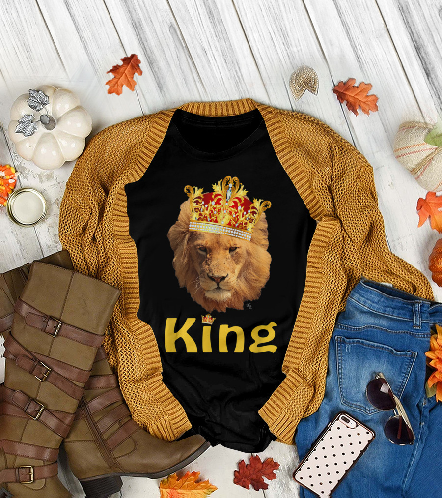 King Lion Head with Crown Jewels Royalty Gold T-Shirt