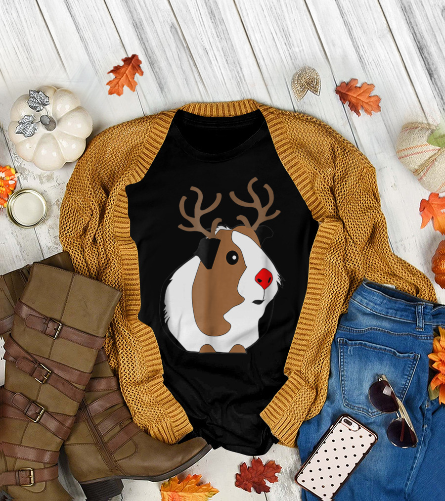 Funny Guinea Pig Xmas with Reindeer Antlers and Rudolph Red Nose T-Shirt