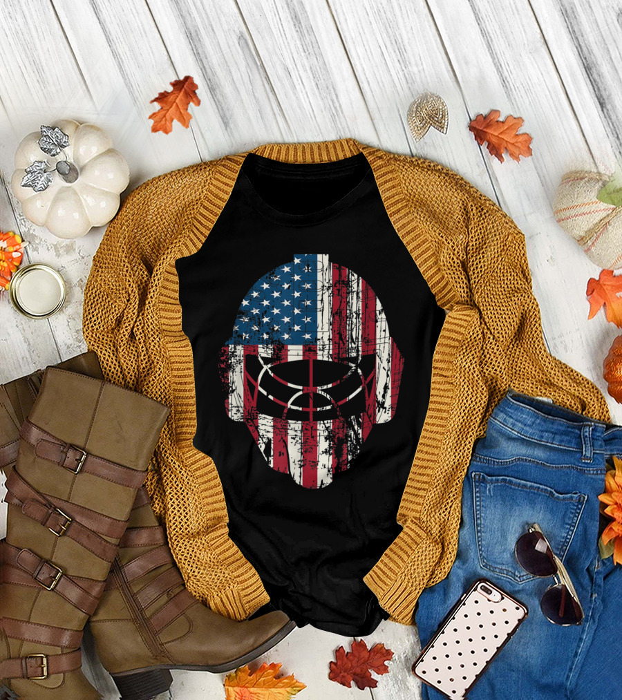 American Flag Hockey Player Helmet Vintage Grunge T-Shirt