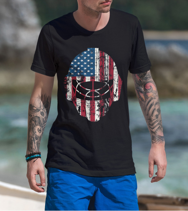 American Flag Hockey Player Helmet Vintage Grunge T-Shirt
