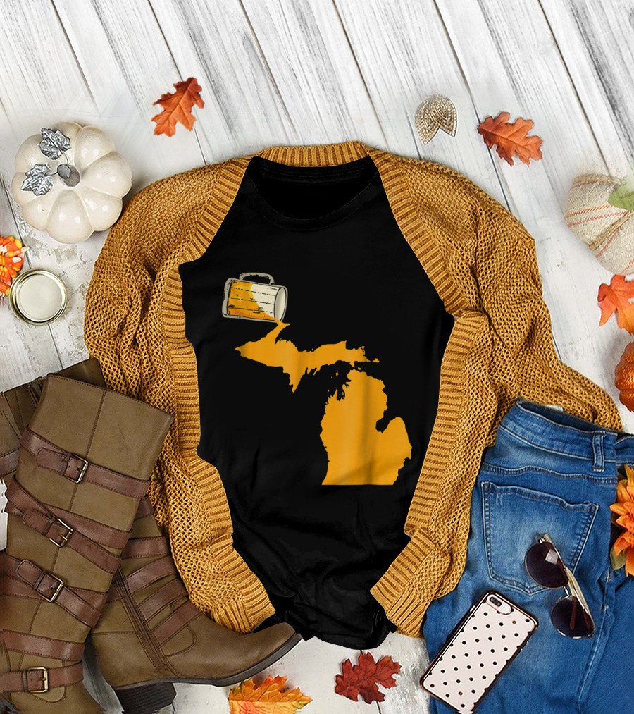 I Love Beer Pouring Over Map of Michigan USA Funny Pat T-Shirt