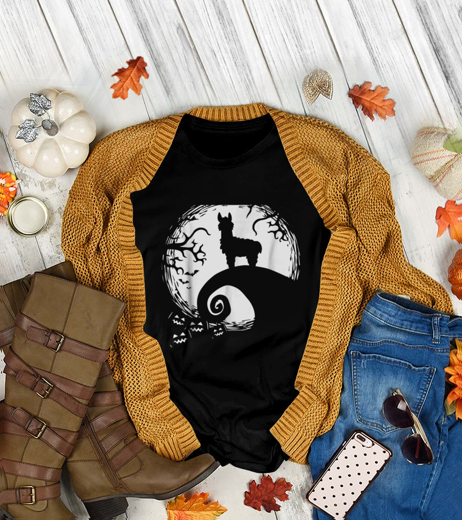 Funny Llamas and Moon Halloween Costume Silhouette with Spooky Pumpkin Background T-Shirt