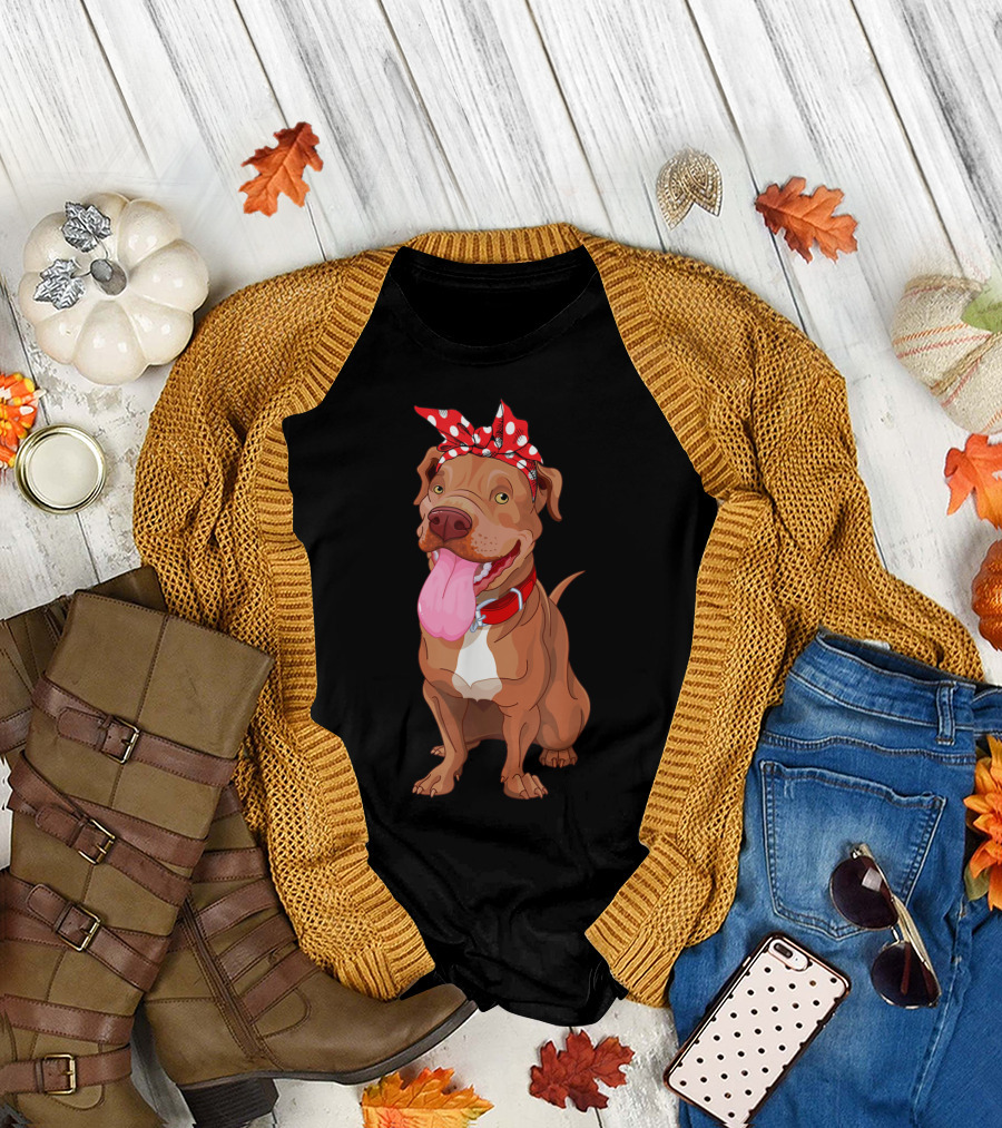 Funny Pitbull Mom Red Bandana Dog Lover Cute T-Shirt