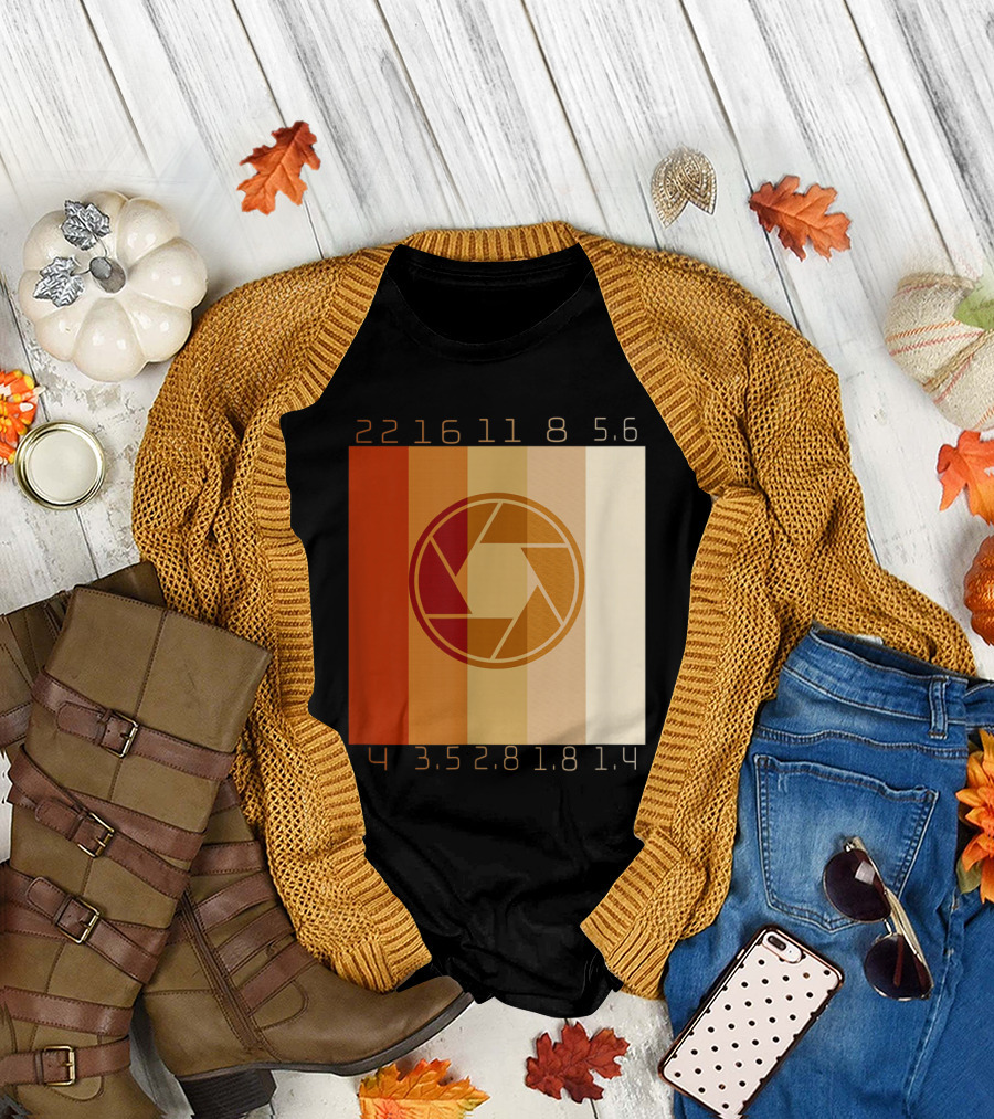 22 16 11 8 5.6 4 3.5 2.8 1.8 1.4 Camera Aperture Vintage Photograph T-Shirt