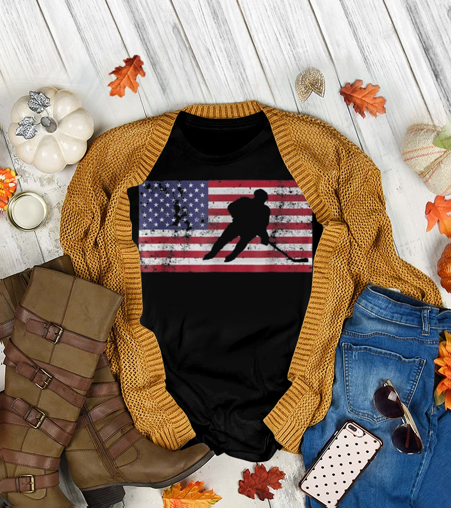 USA American Flag Hockey Player Ice Skating T-Shirt