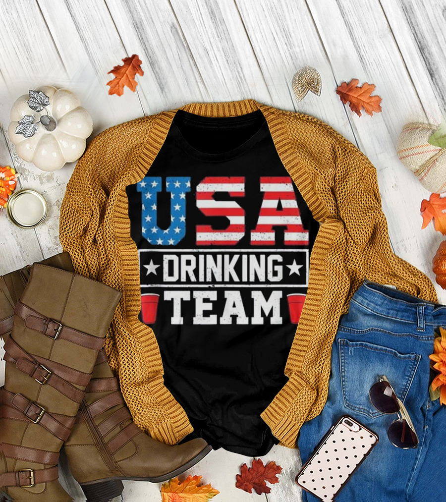 USA Drinking Team Funny Drinking Beer Red Cups Stars Stripes T-Shirt