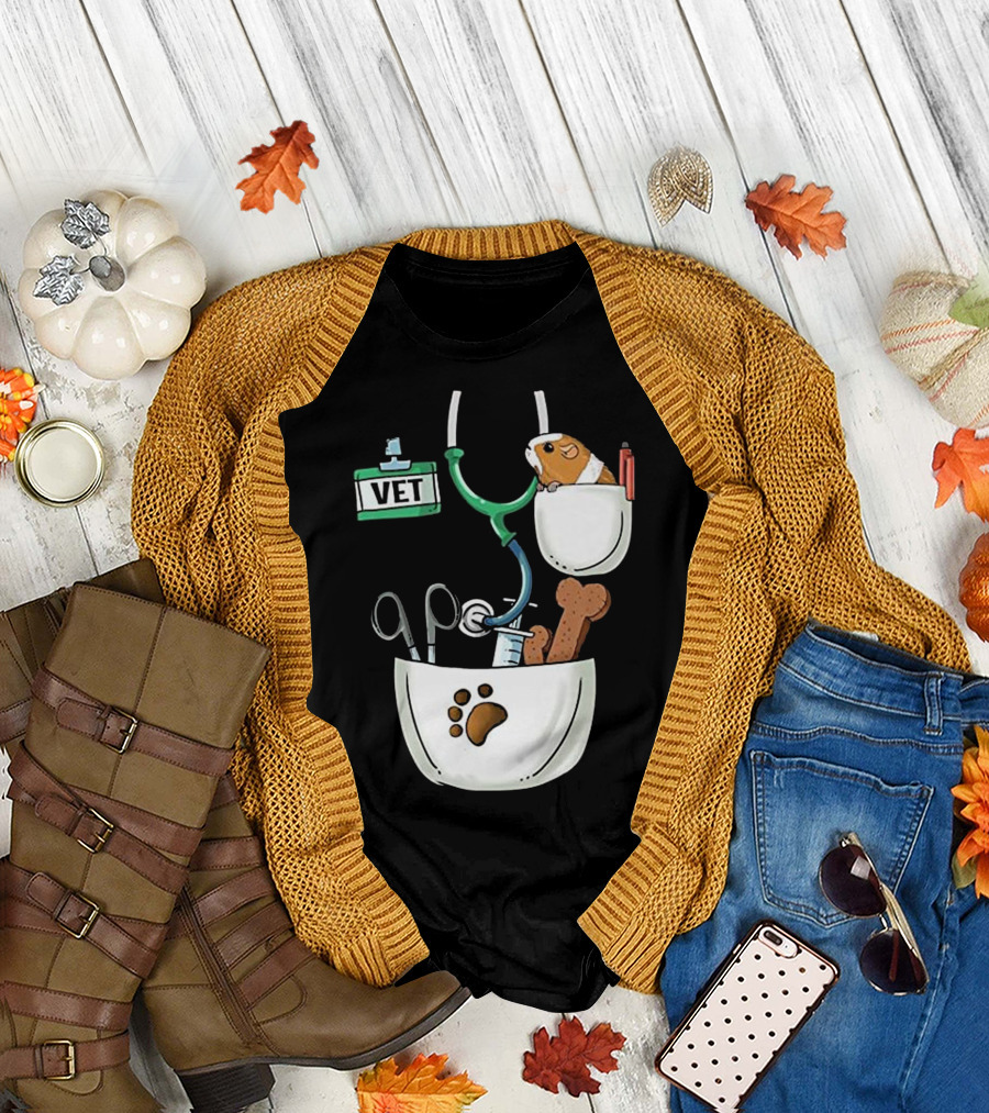 Veterinarian Vet Pocket Guinea Pig Stethoscope Halloween Costume T-Shirt