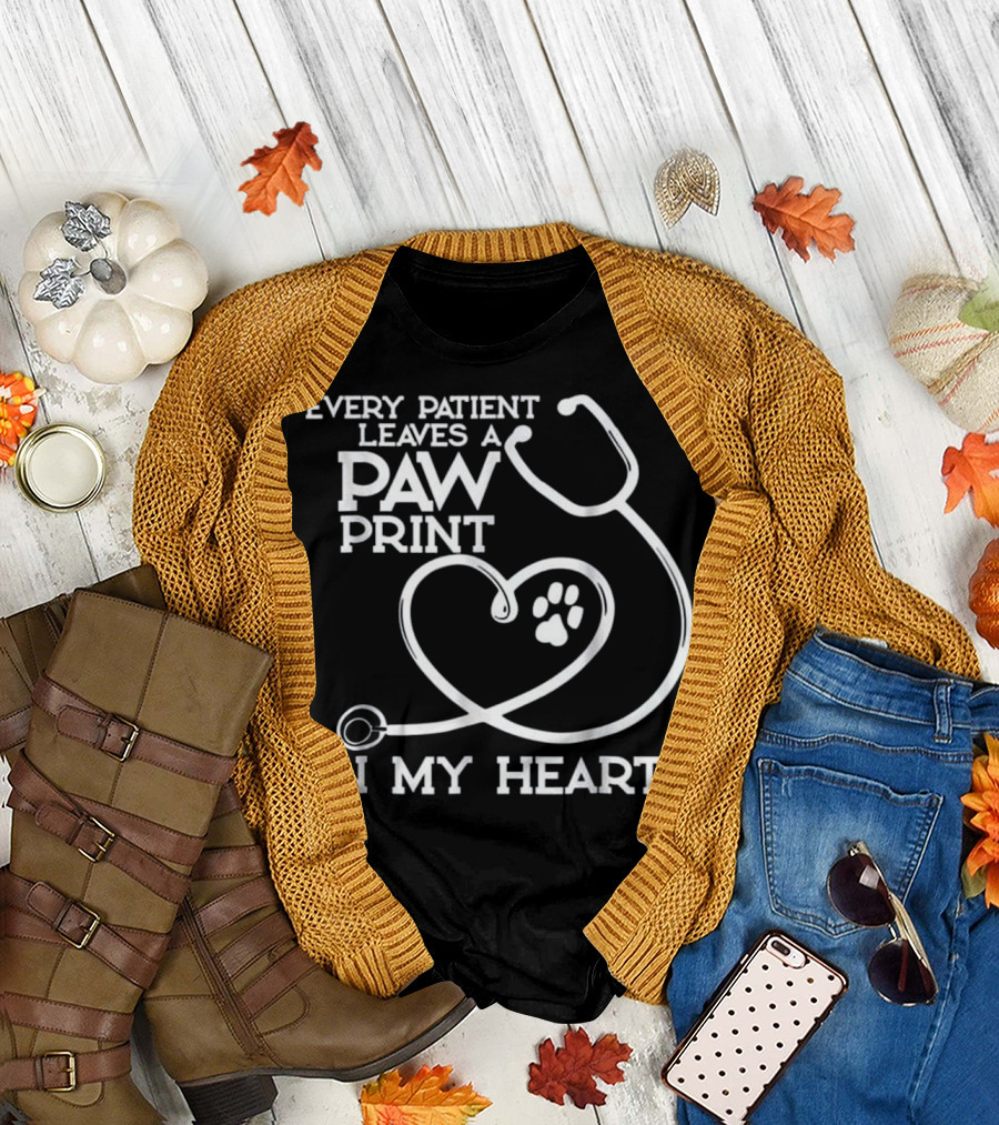 Every Patient Leaves a Paw Print in My Heart T-Shirt