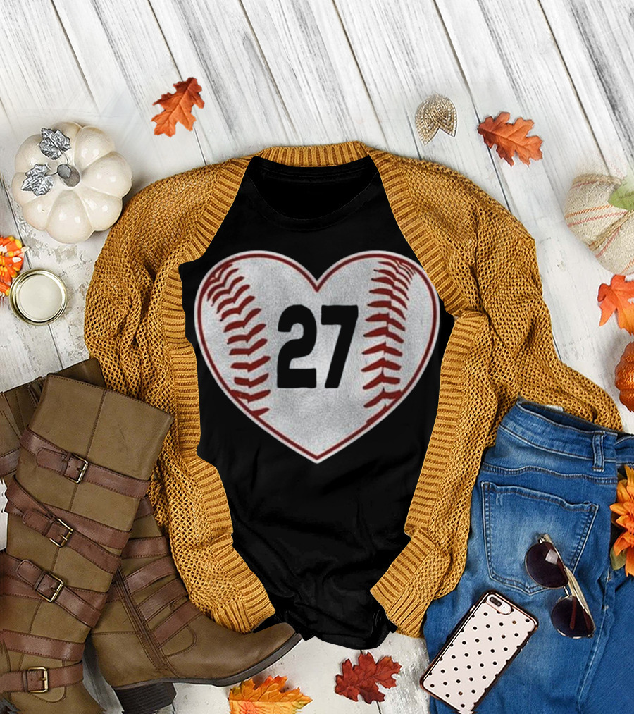 Vintage Baseball Heart 27 Distressed Mom T-Shirt