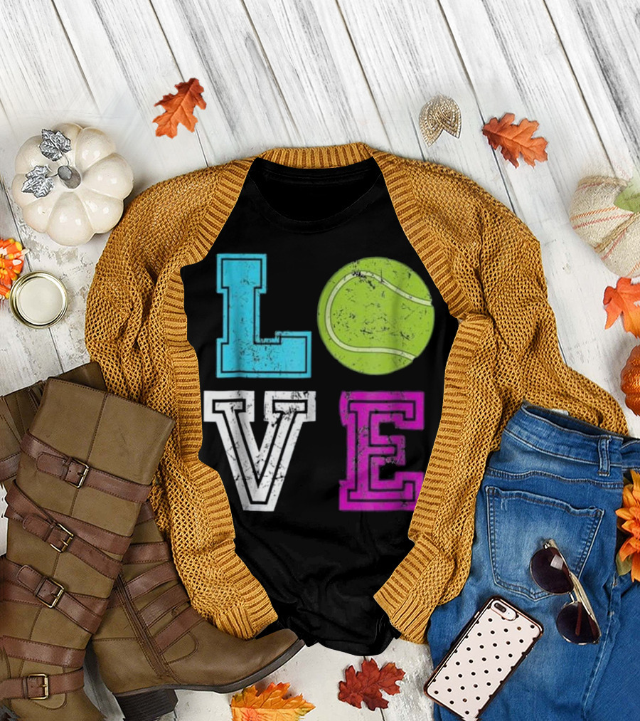 Vintage Retro Tennis Lover Grunge Style Typography T-Shirt