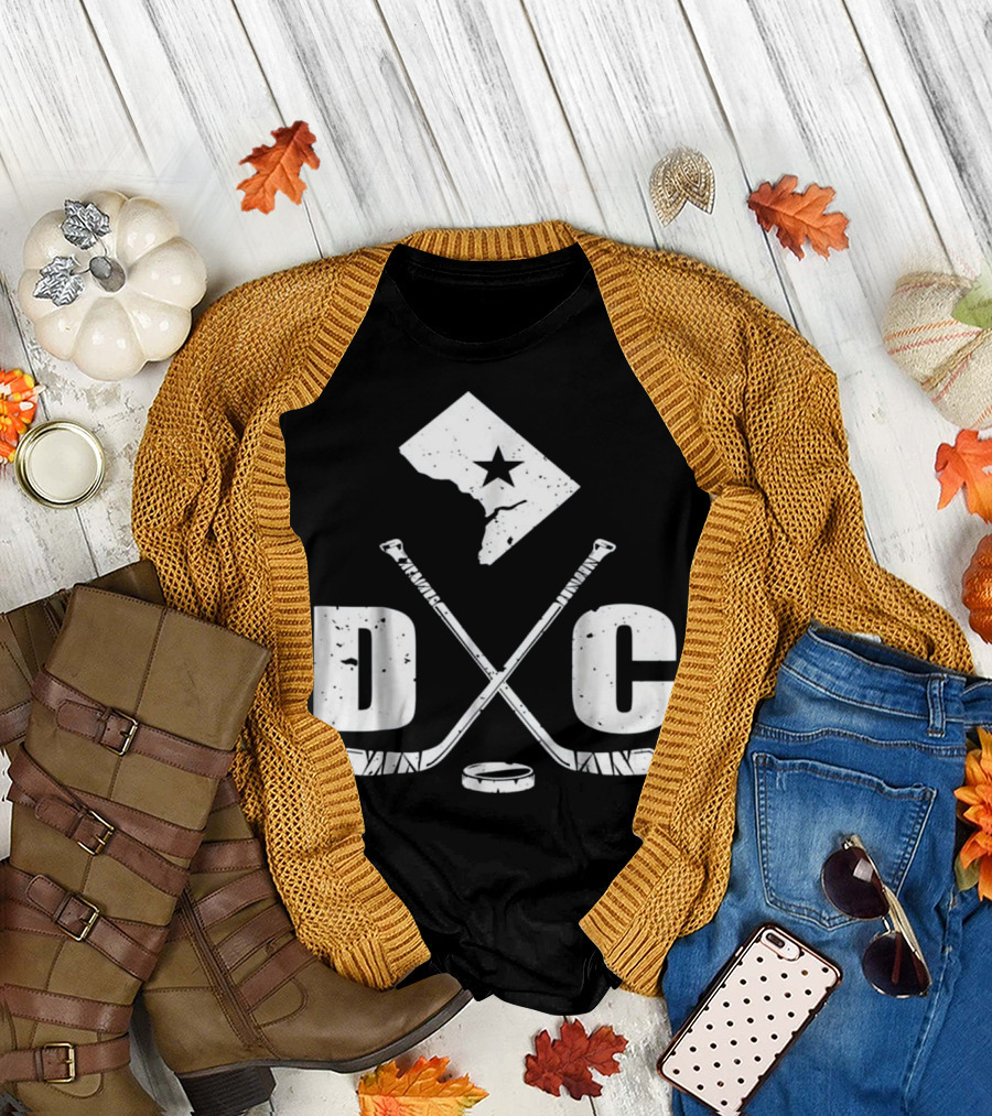 Washington DC Hockey Ice Hockey Stick and Puck Star Map T-Shirt