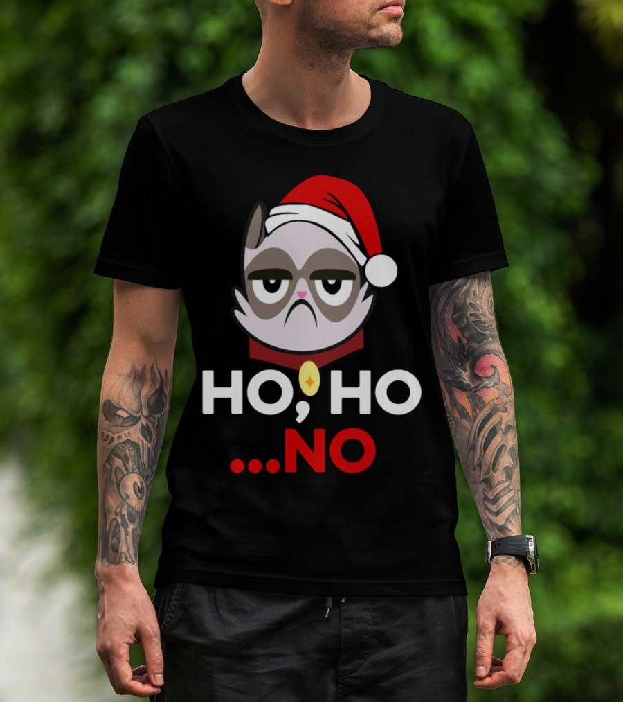 Ho Ho No Funny Grumpy Anti Christmas Cat With Santa Hat T-Shirt