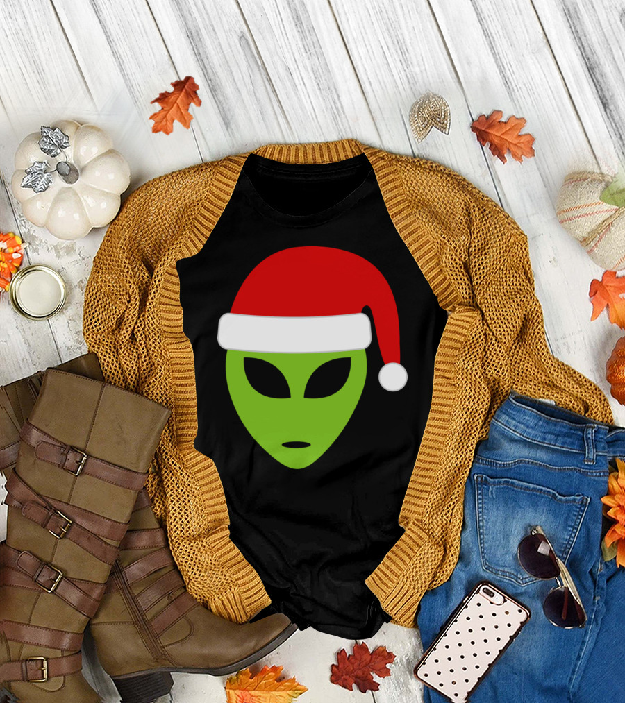 Santa Hat Funny Christmas Alien T-Shirt