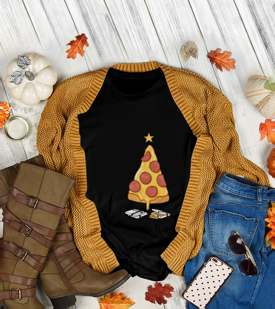 Funny Merry Christmas Pizza Tree with Pepperoni and Presents T-Shirt
