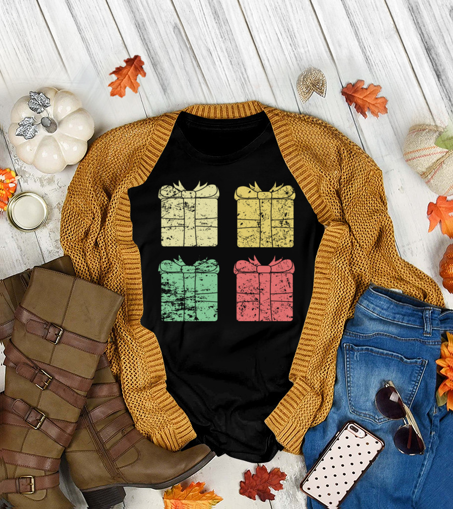 4 Distressed Retro Christmas Gift Boxes T-Shirt