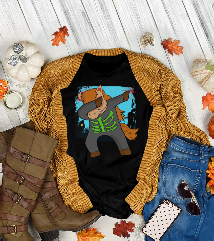Dabbing Horse Skeleton Halloween Night Scene T-Shirt