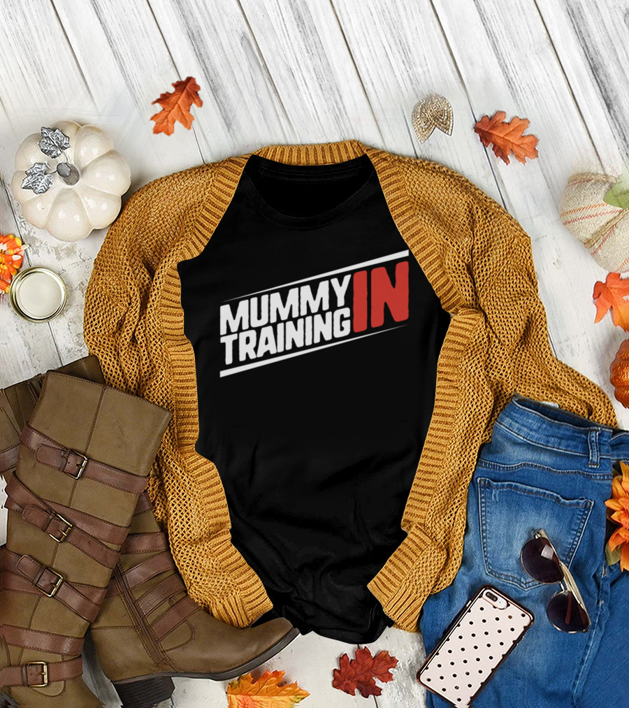 Mummy In Training Halloween Mummy Text T-Shirt