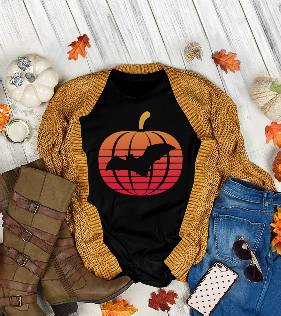 Vintage Halloween Bat Pumpkin Sunset T-Shirt