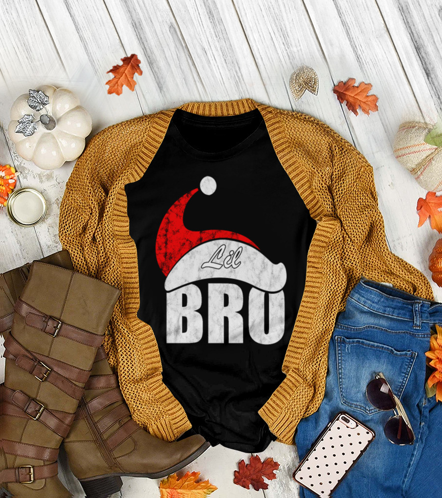 Lil Bro Santa Hat Christmas Family T-Shirt