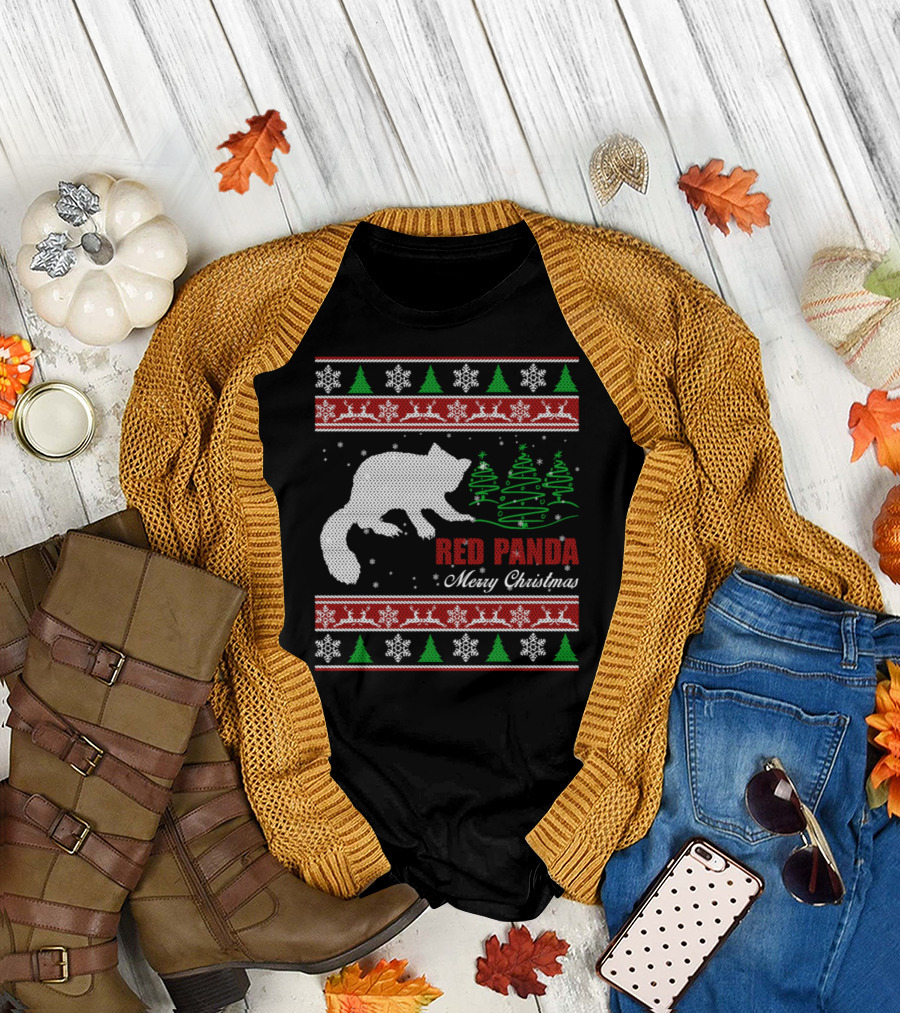 Red Panda Merry Christmas Winter Holiday Trees Snowflakes T-Shirt