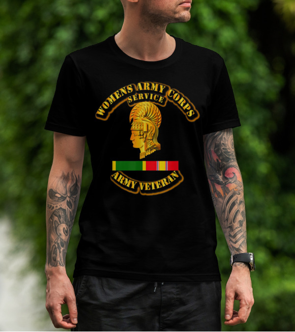 Womens Army Corps Service Army Veteran Roman Helmet Medal T-Shirt