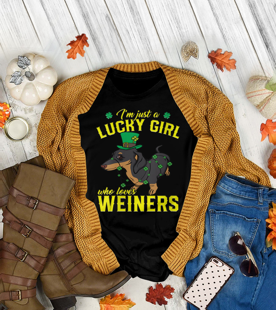 Lucky Girl Loves Weiners Dog St. Patrick's Day T-Shirt