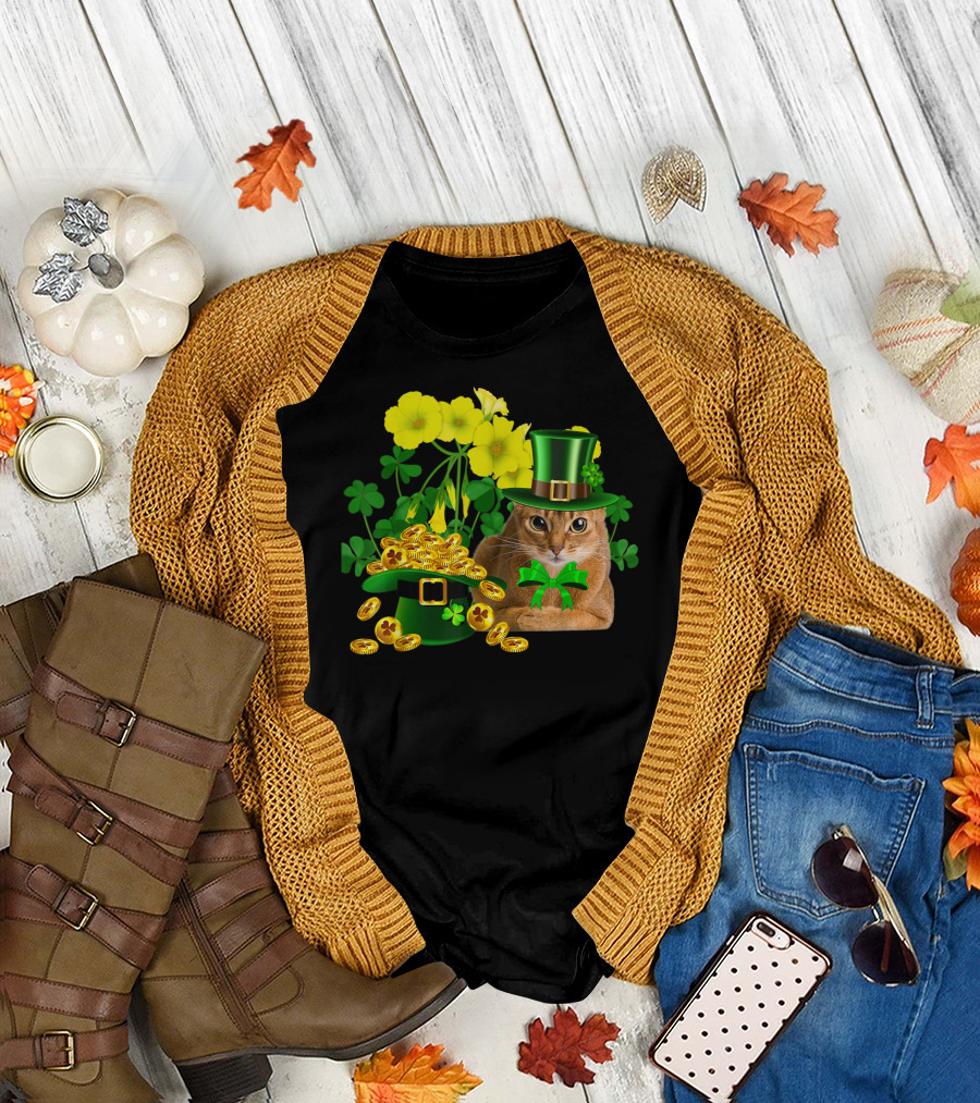 Abyssinian Cat St Patrick's Day Leprechaun Gold Coins Shamrock Hat T-Shirt