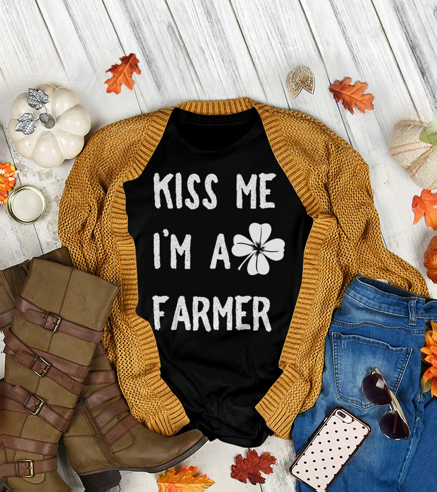 Kiss Me I'm A Farmer Clover St Patrick's T-Shirt