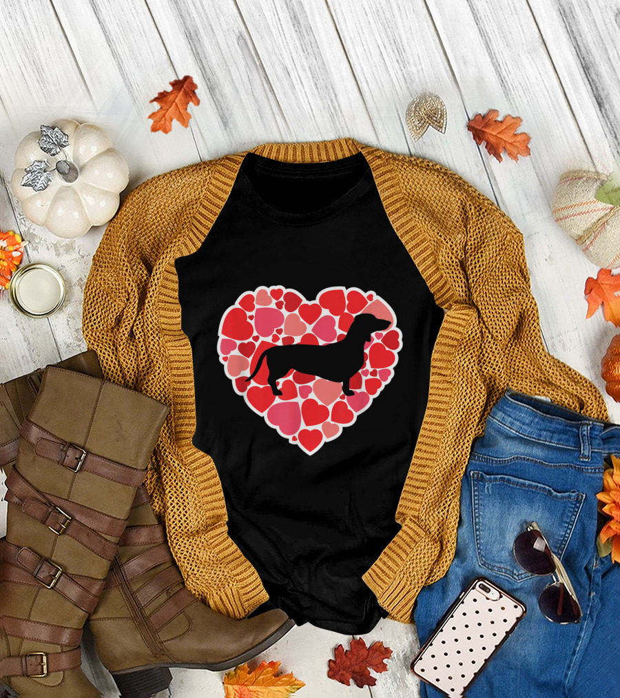 Dachshund Silhouette Love Heart Pattern for Dog Lovers T-Shirt