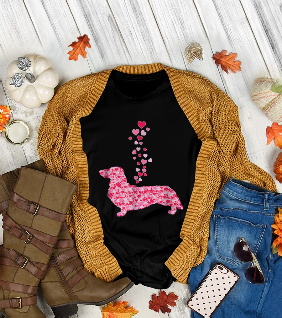 Dachshund Pink Hearts Pattern Cute Dog Lover Valentines Day T-Shirt