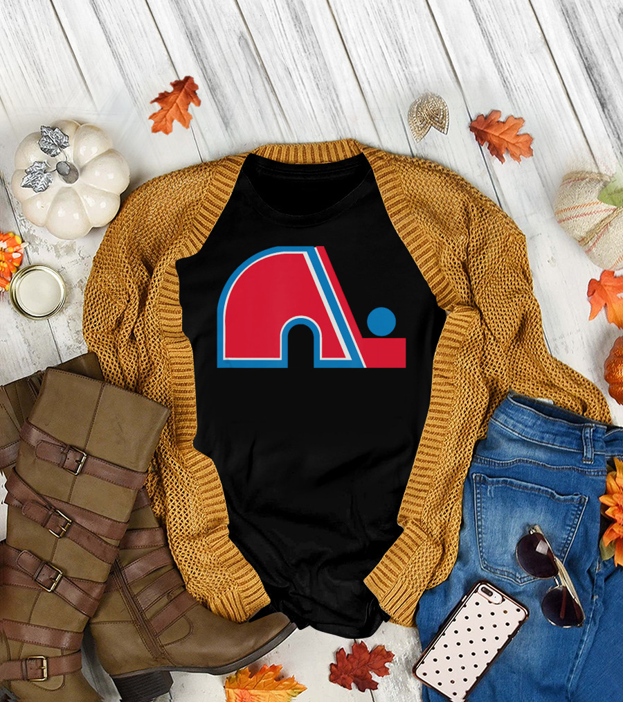 Quebec Nordiques Vintage Hockey Team T-Shirt