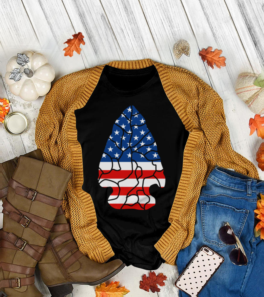 American Flag Arrowhead Hunter Artifacts T-Shirt