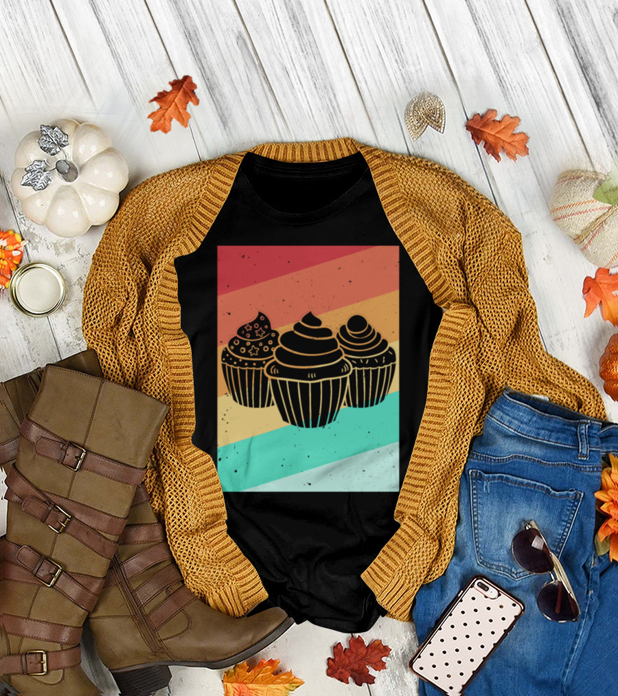 Cupcake Muffin Cake Bakers Retro T-Shirt