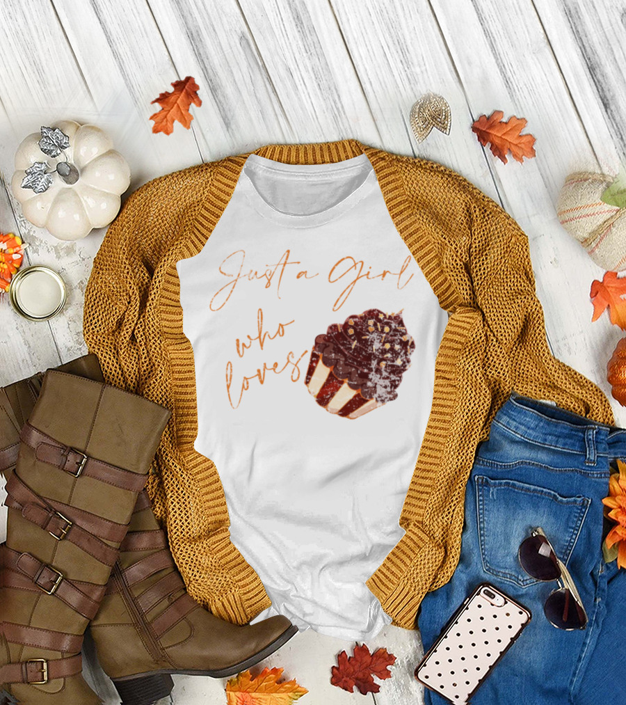 Just a Girl Who Loves Chocolate Cupcake T-Shirt