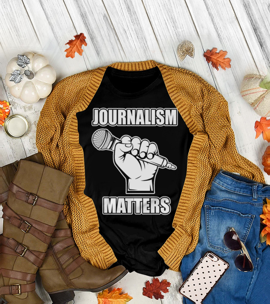 Journalism Matters Freedom of the Press Journalist Microphone Fist T-Shirt