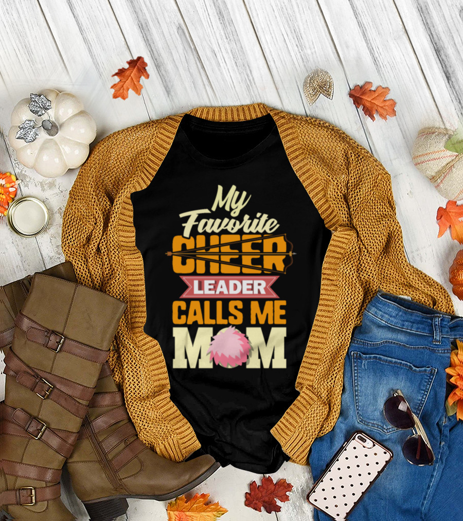 My Favorite Cheer Leader Calls Me Mom Cheer Pom Pom Arrow T-Shirt