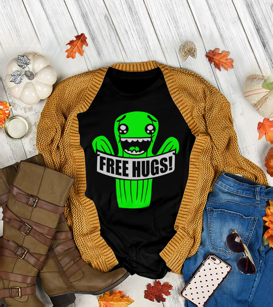 Free Hugs Cute Green Cactus Cartoon Hugz Comic T-Shirt
