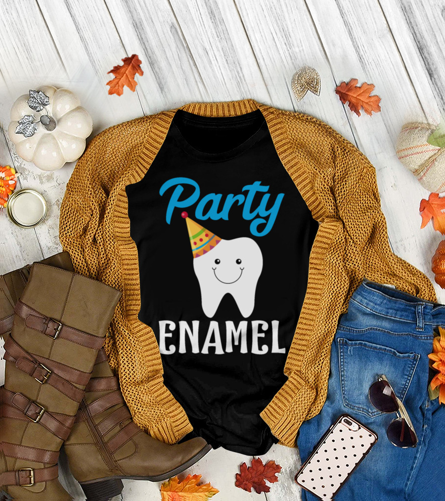 Party Enamel Funny Tooth Dentist Happy Tooth with Party Hat T-Shirt