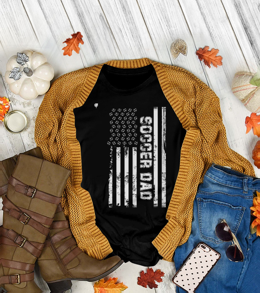 Soccer Dad Vintage American Flag with Soccer Balls USA T-Shirt