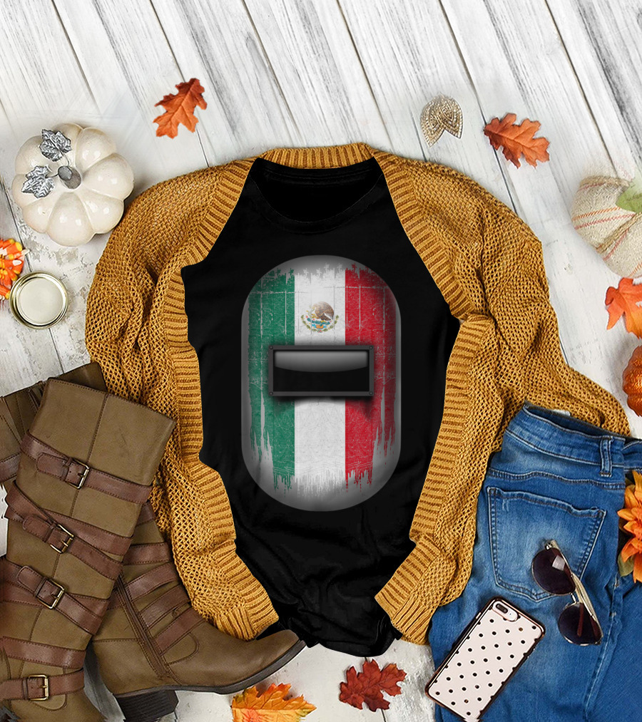 Mexican Flag Welding Helmet Mexican Welder Pipeliner Innovate T-Shirt