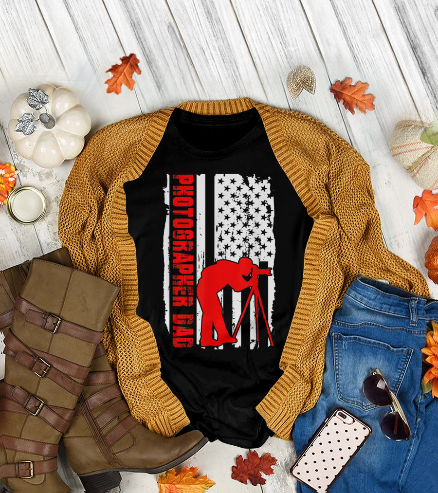 American Flag Style Photographer Dad with Red Silhouette Taking Picture T-Shirt