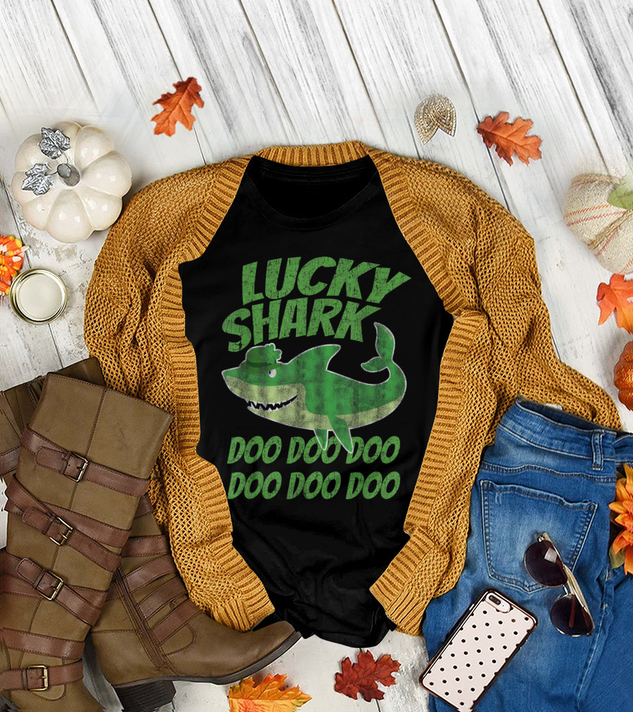 Lucky Shark St. Patrick's Day Doo Doo Doo Green Hat T-Shirt
