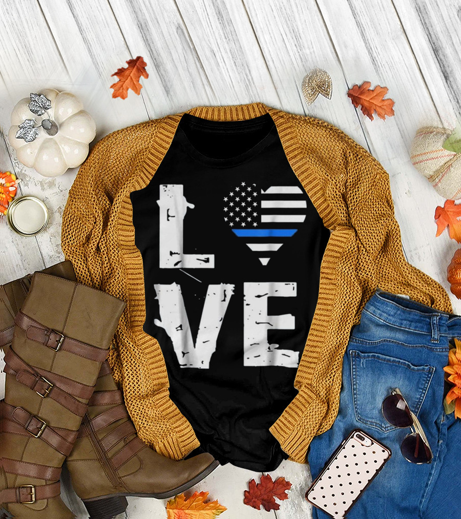 Love Thin Blue Line Support of Police American Flag Heart T-Shirt