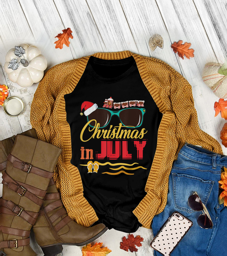 Santa Hat Sunglasses Tropical Beach Christmas in July Celebrations T-Shirt