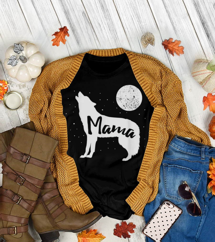 Mama Wolf Moon Howling Silhouette Pack T-Shirt