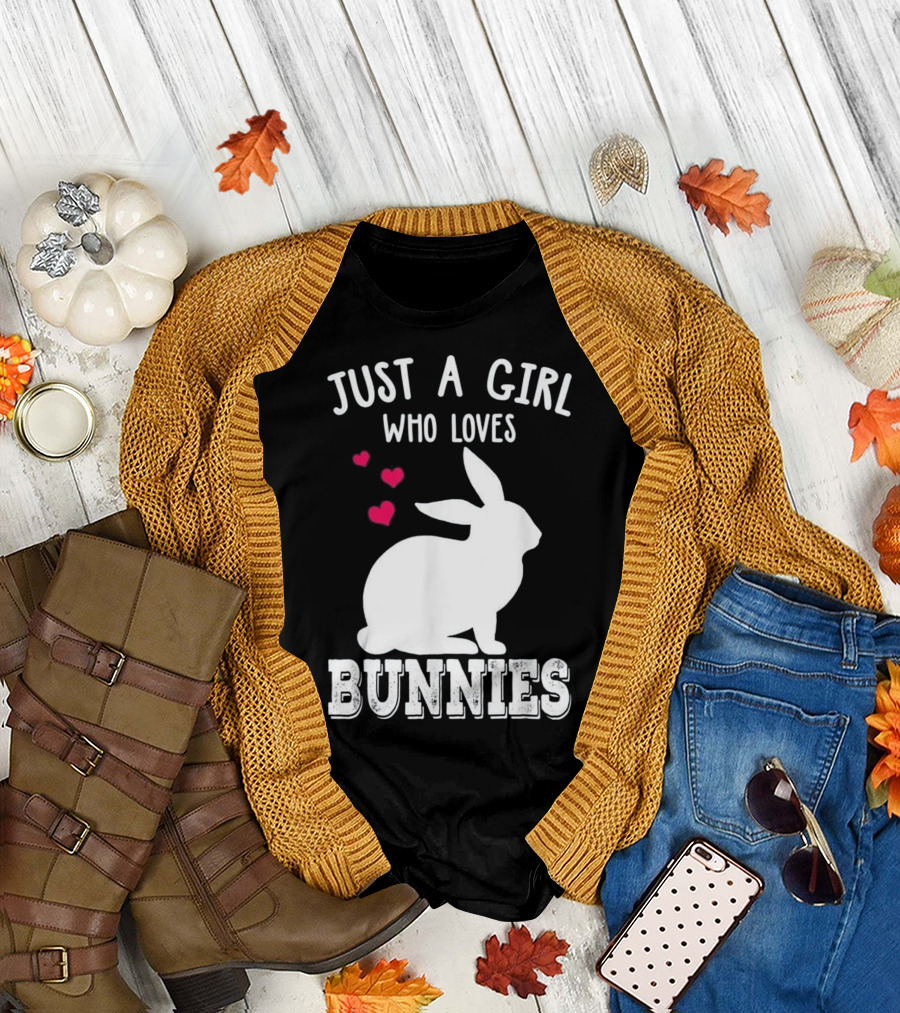 Just A Girl Who Loves Bunnies Heart T-Shirt